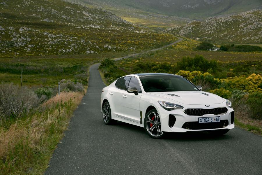  Kia Stinger GT 2018 года  (ZA) (фото 11 из 40)